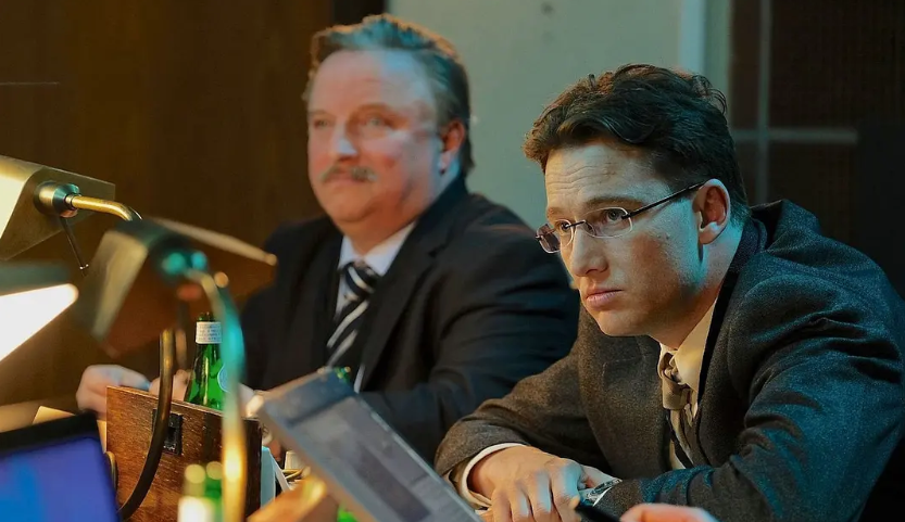 Das Ende der Wahrheit movie review